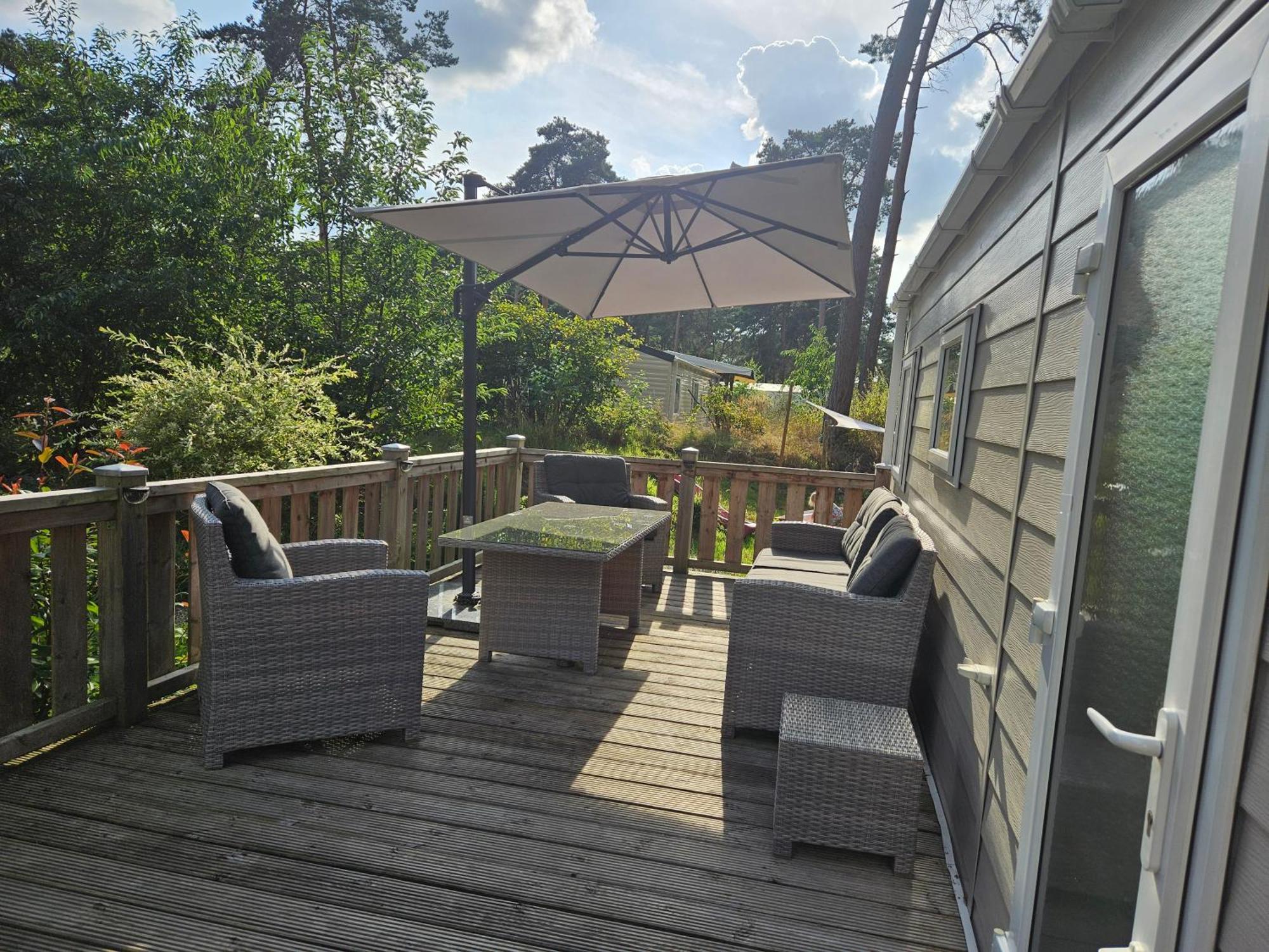 Luxe 4 Persoons Chalet Op 5 Sterren Camping 랄트 외부 사진